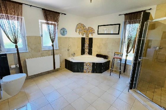 Villa in Tormos zu verkaufen, Living area 300 m², Baujahr 2007, Zustand gepflegt, + Zentralheizung, Klimaanlage, Plot 13000 m², 4 Schlafzimmer, 4 Badezimmer, Pool, ref.: JS-0724-12