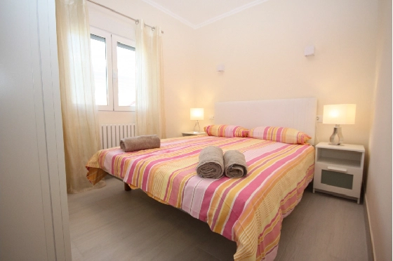 Villa in Els Poblets(Ptda. Barranquets) zur Ferienvermietung, Living area 114 m², Baujahr 1986, Zustand gepflegt, + Zentralheizung, Klimaanlage, Plot 510 m², 3 Schlafzimmer, 2 Badezimmer, Pool, ref.: T-1118-15