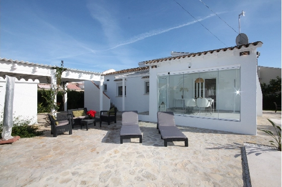 Villa in Els Poblets(Ptda. Barranquets) zur Ferienvermietung, Living area 114 m², Baujahr 1986, Zustand gepflegt, + Zentralheizung, Klimaanlage, Plot 510 m², 3 Schlafzimmer, 2 Badezimmer, Pool, ref.: T-1118-3