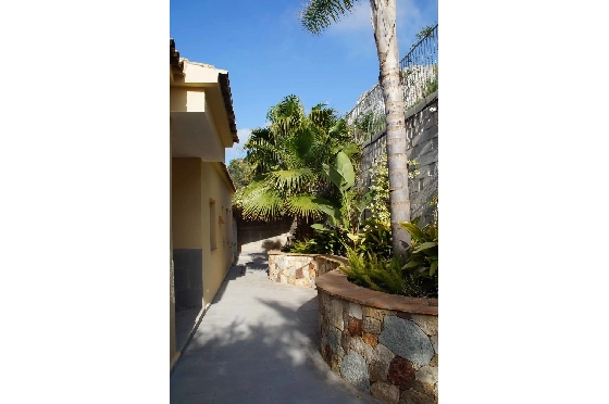 Villa in Denia zu verkaufen, Living area 240 m², Baujahr 2010, Zustand neuwertig, + Zentralheizung, Klimaanlage, Plot 1000 m², 6 Schlafzimmer, 3 Badezimmer, Pool, ref.: SC-L0920-14