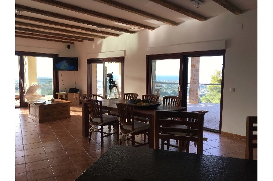 Villa in Denia zu verkaufen, Living area 240 m², Baujahr 2010, Zustand neuwertig, + Zentralheizung, Klimaanlage, Plot 1000 m², 6 Schlafzimmer, 3 Badezimmer, Pool, ref.: SC-L0920-21