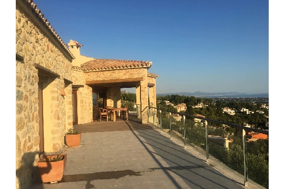 Villa in Denia zu verkaufen, Living area 240 m², Baujahr 2010, Zustand neuwertig, + Zentralheizung, Klimaanlage, Plot 1000 m², 6 Schlafzimmer, 3 Badezimmer, Pool, ref.: SC-L0920-3
