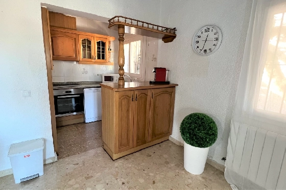Villa in Denia zur Ferienvermietung, Living area 117 m², Baujahr 1974, Zustand gepflegt, + Zentralheizung, Klimaanlage, Plot 680 m², 3 Schlafzimmer, 2 Badezimmer, Pool, ref.: T-0615-9