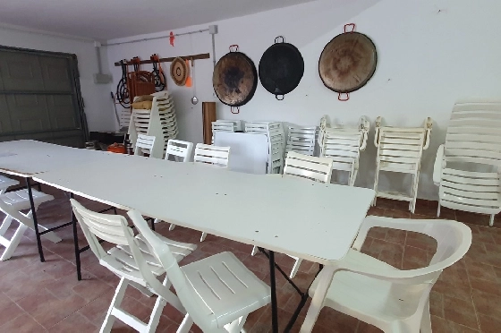 Herrenhaus in Oliva zu verkaufen, Living area 210 m², Baujahr 1995, Zustand gepflegt, + Ofen, Plot 849 m², 4 Schlafzimmer, 3 Badezimmer, Pool, ref.: RA-0921-20