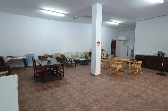 Herrenhaus in Oliva zu verkaufen, Living area 210 m², Baujahr 1995, Zustand gepflegt, + Ofen, Plot 849 m², 4 Schlafzimmer, 3 Badezimmer, Pool, ref.: RA-0921-21