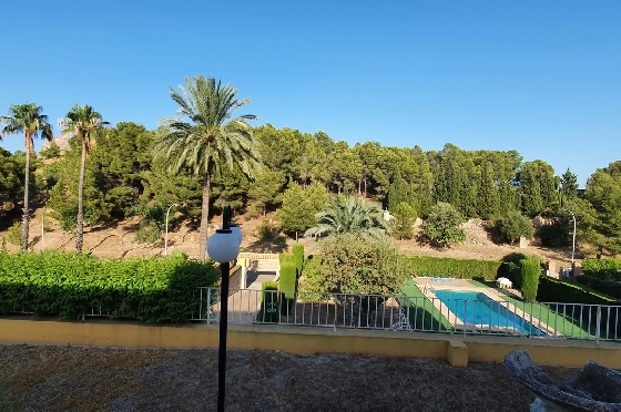 Herrenhaus in Oliva zu verkaufen, Living area 210 m², Baujahr 1995, Zustand gepflegt, + Ofen, Plot 849 m², 4 Schlafzimmer, 3 Badezimmer, Pool, ref.: RA-0921-4