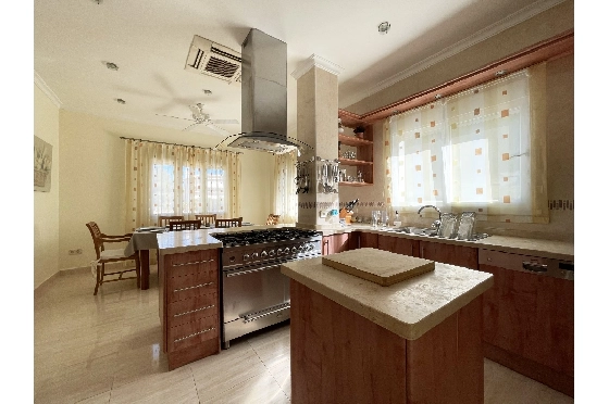Villa in Javea zu verkaufen, Living area 468 m², Klimaanlage, Plot 2012 m², 4 Schlafzimmer, 4 Badezimmer, Pool, ref.: BS-3974722-11