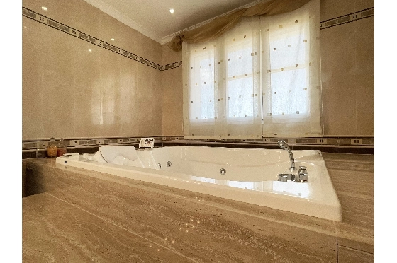 Villa in Javea zu verkaufen, Living area 468 m², Klimaanlage, Plot 2012 m², 4 Schlafzimmer, 4 Badezimmer, Pool, ref.: BS-3974722-21