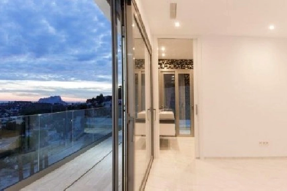 Villa in Moraira zu verkaufen, Living area 470 m², Klimaanlage, Plot 836 m², 5 Schlafzimmer, 4 Badezimmer, Pool, ref.: BS-3974695-24