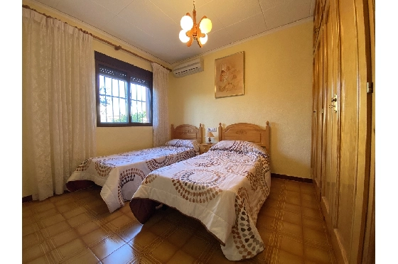 Finca in Pedreguer(Campo) zu verkaufen, Living area 150 m², Baujahr 1980, Zustand gepflegt, Klimaanlage, Plot 700 m², 4 Schlafzimmer, 2 Badezimmer, Pool, ref.: GC-0322-15