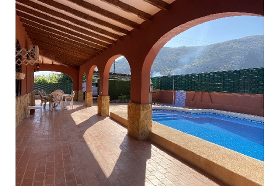 Finca in Pedreguer(Campo) zu verkaufen, Living area 150 m², Baujahr 1980, Zustand gepflegt, Klimaanlage, Plot 700 m², 4 Schlafzimmer, 2 Badezimmer, Pool, ref.: GC-0322-20