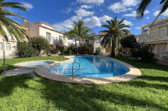 Reihenhaus in Denia(Las Marinas) zur Ferienvermietung, Living area 98 m², Baujahr 2001, Zustand gepflegt, + KLIMA, Klimaanlage, 2 Schlafzimmer, 2 Badezimmer, Pool, ref.: T-0222-1