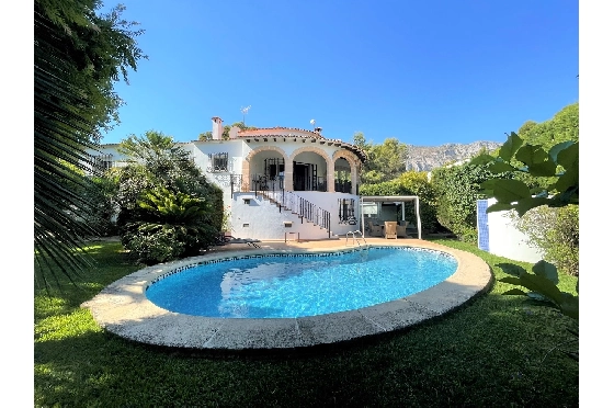 Villa in Denia(Montgo) zur Ferienvermietung, Living area 220 m², Baujahr 1997, Zustand gepflegt, + Zentralheizung, Klimaanlage, Plot 915 m², 3 Schlafzimmer, 3 Badezimmer, Pool, ref.: T-0422-5