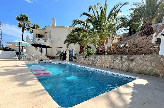 Villa in Denia(Les Galeretes) zur Ferienvermietung, Living area 215 m², Baujahr 1980, Zustand gepflegt, + Zentralheizung, Klimaanlage, Plot 800 m², 3 Schlafzimmer, 2 Badezimmer, Pool, ref.: T-0822-1