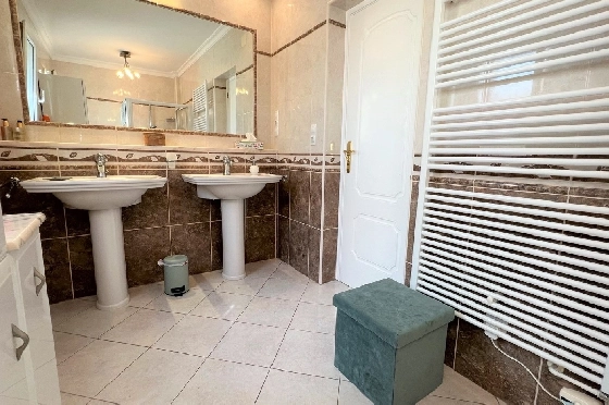 Villa in Denia(Les Galeretes) zur Ferienvermietung, Living area 215 m², Baujahr 1980, Zustand gepflegt, + Zentralheizung, Klimaanlage, Plot 800 m², 3 Schlafzimmer, 2 Badezimmer, Pool, ref.: T-0822-19