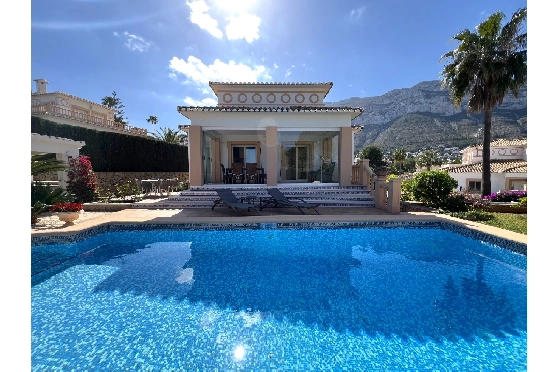 Villa in Denia zur Ferienvermietung, Living area 133 m², Baujahr 1999, Zustand gepflegt, + Fussbodenheizung, Klimaanlage, Plot 585 m², 3 Schlafzimmer, 3 Badezimmer, Pool, ref.: T-1023-1