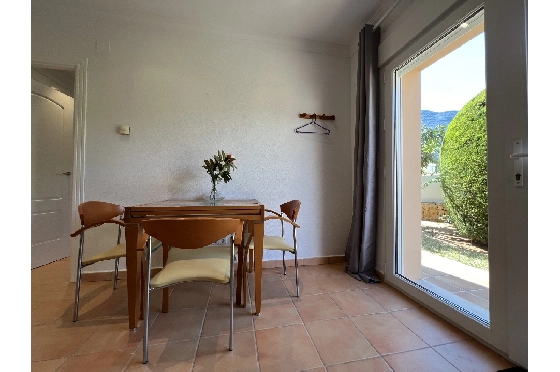 Villa in Denia zur Ferienvermietung, Living area 133 m², Baujahr 1999, Zustand gepflegt, + Fussbodenheizung, Klimaanlage, Plot 585 m², 3 Schlafzimmer, 3 Badezimmer, Pool, ref.: T-1023-11