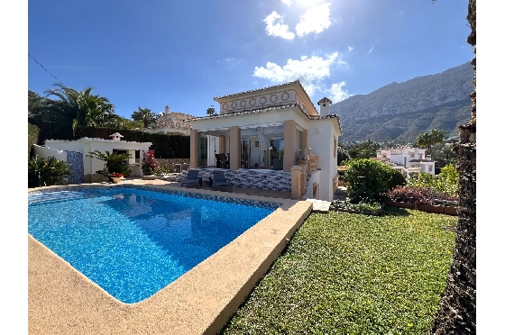 Villa in Denia zur Ferienvermietung, Living area 133 m², Baujahr 1999, Zustand gepflegt, + Fussbodenheizung, Klimaanlage, Plot 585 m², 3 Schlafzimmer, 3 Badezimmer, Pool, ref.: T-1023-2
