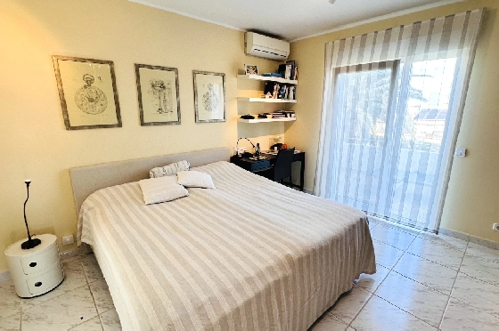 Villa in Denia(Marquesa 6) zu verkaufen, Living area 227 m², Baujahr 1995, Zustand modernisiert, + Zentralheizung, Klimaanlage, Plot 913 m², 3 Schlafzimmer, 2 Badezimmer, Pool, ref.: AS-2423-31