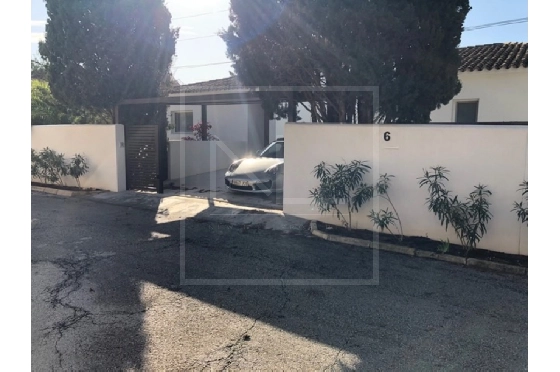 Villa in Moraira zu verkaufen, Living area 357 m², Klimaanlage, Plot 804 m², 4 Schlafzimmer, 4 Badezimmer, Pool, ref.: NL-NL1426-18