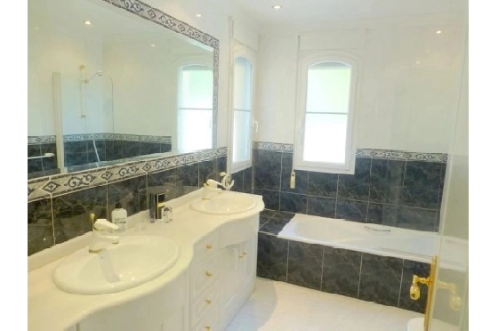 Villa in Javea zu verkaufen, Living area 685 m², Klimaanlage, Plot 2397 m², 5 Schlafzimmer, 5 Badezimmer, Pool, ref.: BS-3974726-17