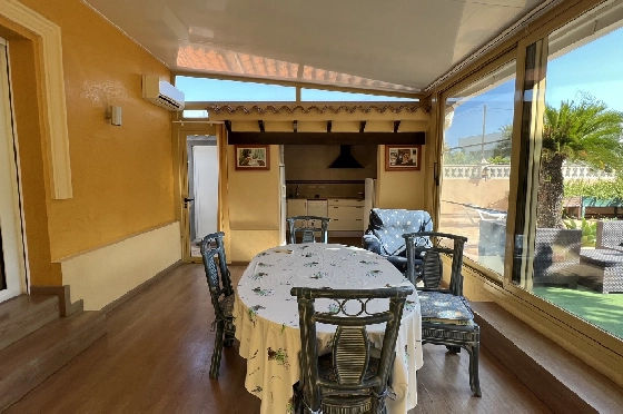 Villa in Denia zu vermieten, Living area 200 m², Zustand gepflegt, + Zentralheizung, Klimaanlage, Plot 900 m², 3 Schlafzimmer, 2 Badezimmer, Pool, ref.: D-0123-46