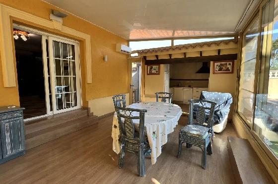 Villa in Denia zu vermieten, Living area 200 m², Zustand gepflegt, + Zentralheizung, Klimaanlage, Plot 900 m², 3 Schlafzimmer, 2 Badezimmer, Pool, ref.: D-0123-47