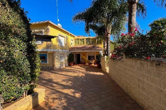 Villa in Denia zu vermieten, Living area 200 m², Zustand gepflegt, + Zentralheizung, Klimaanlage, Plot 900 m², 3 Schlafzimmer, 2 Badezimmer, Pool, ref.: D-0123-9