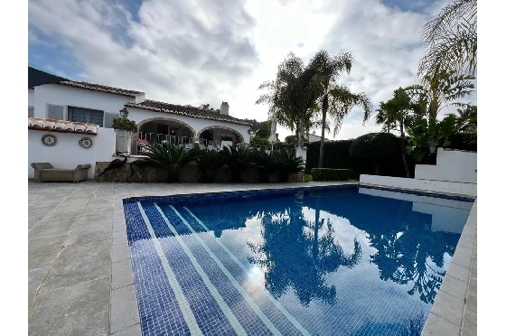 Villa in Javea zu verkaufen, Living area 210 m², Klimaanlage, 4 Schlafzimmer, 2 Badezimmer, Pool, ref.: BS-83627230-23