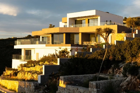 Villa in Cumbre del Sol zu verkaufen, Living area 542 m², Plot 1168 m², 4 Schlafzimmer, 6 Badezimmer, Pool, ref.: BS-84135249-10