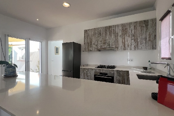 Villa in Pedreguer zu verkaufen, Living area 137 m², Baujahr 2015, Zustand gepflegt, + Ofen, Klimaanlage, Plot 403 m², 2 Schlafzimmer, 2 Badezimmer, Pool, ref.: RG-0124-9
