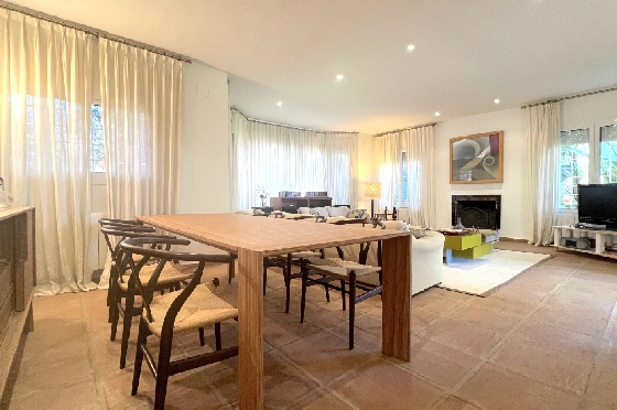 Villa in Denia(Las Rotas) zu verkaufen, Living area 280 m², Baujahr 1989, Zustand gepflegt, + Zentralheizung, Plot 1150 m², 5 Schlafzimmer, 4 Badezimmer, Pool, ref.: SC-T0424-15