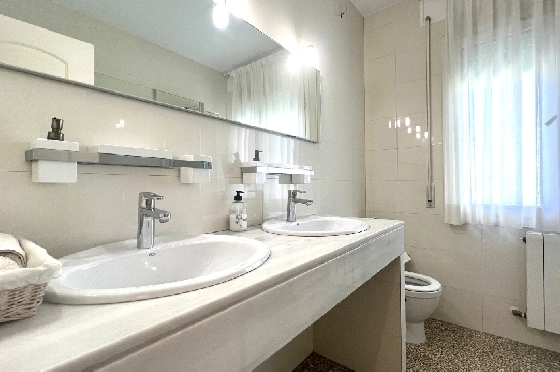 Villa in Denia(Las Rotas) zu verkaufen, Living area 280 m², Baujahr 1989, Zustand gepflegt, + Zentralheizung, Plot 1150 m², 5 Schlafzimmer, 4 Badezimmer, Pool, ref.: SC-T0424-18