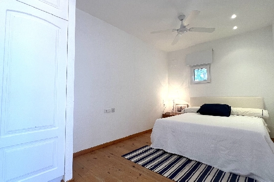 Villa in Denia(Las Rotas) zu verkaufen, Living area 280 m², Baujahr 1989, Zustand gepflegt, + Zentralheizung, Plot 1150 m², 5 Schlafzimmer, 4 Badezimmer, Pool, ref.: SC-T0424-22