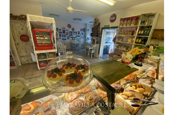 Investition in Javea zu verkaufen, Living area 140 m², Klimaanlage, Pool, ref.: MV-2503-4