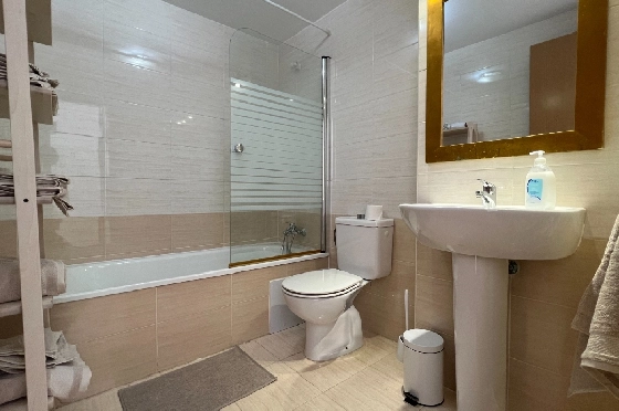 Apartment in Denia zur Ferienvermietung, Living area 86 m², Baujahr 2006, Zustand modernisiert, + Zentralheizung, Klimaanlage, Plot 46 m², 2 Schlafzimmer, 2 Badezimmer, Pool, ref.: T-0324-13