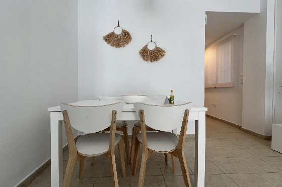 Apartment in Denia zur Ferienvermietung, Living area 86 m², Baujahr 2006, Zustand modernisiert, + Zentralheizung, Klimaanlage, Plot 46 m², 2 Schlafzimmer, 2 Badezimmer, Pool, ref.: T-0324-8
