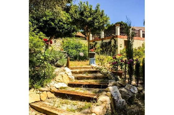 Villa in Calpe(Calpe) zu verkaufen, Living area 500 m², Klimaanlage, Plot 3500 m², 4 Schlafzimmer, 4 Badezimmer, Pool, ref.: COB-2705-10535-18