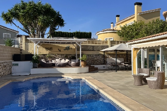 Villa in Gata de Gorgos(Monte Pedreguer) zur Ferienvermietung, Living area 180 m², Baujahr 2006, + Ofen, Klimaanlage, Plot 600 m², 3 Schlafzimmer, 3 Badezimmer, Pool, ref.: T-0624-30