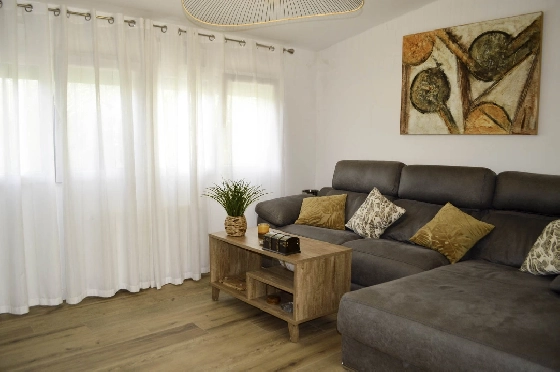 Villa in Denia zu verkaufen, Living area 121 m², Klimaanlage, Plot 623 m², 4 Schlafzimmer, 2 Badezimmer, Pool, ref.: CO-C25935-18