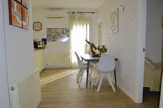 Villa in Denia zu verkaufen, Living area 121 m², Klimaanlage, Plot 623 m², 4 Schlafzimmer, 2 Badezimmer, Pool, ref.: CO-C25935-26