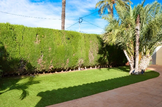 Villa in Denia zu verkaufen, Living area 121 m², Klimaanlage, Plot 623 m², 4 Schlafzimmer, 2 Badezimmer, Pool, ref.: CO-C25935-33
