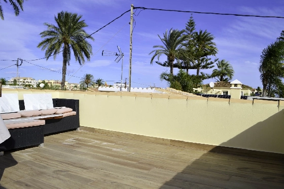 Villa in Denia zu verkaufen, Living area 121 m², Klimaanlage, Plot 623 m², 4 Schlafzimmer, 2 Badezimmer, Pool, ref.: CO-C25935-36
