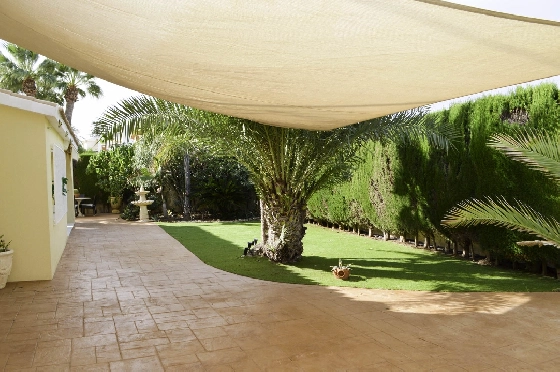 Villa in Denia zu verkaufen, Living area 121 m², Klimaanlage, Plot 623 m², 4 Schlafzimmer, 2 Badezimmer, Pool, ref.: CO-C25935-4