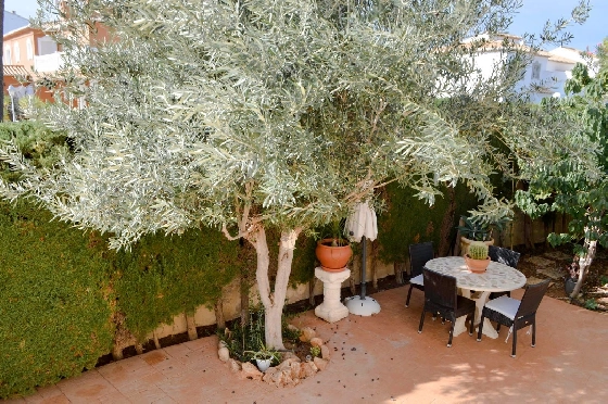 Villa in Denia zu verkaufen, Living area 121 m², Klimaanlage, Plot 623 m², 4 Schlafzimmer, 2 Badezimmer, Pool, ref.: CO-C25935-42