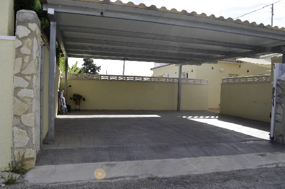 Villa in Denia zu verkaufen, Living area 121 m², Klimaanlage, Plot 623 m², 4 Schlafzimmer, 2 Badezimmer, Pool, ref.: CO-C25935-45
