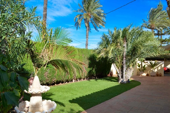 Villa in Denia zu verkaufen, Living area 121 m², Klimaanlage, Plot 623 m², 4 Schlafzimmer, 2 Badezimmer, Pool, ref.: CO-C25935-5