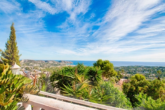 Villa in Moraira zu verkaufen, Living area 300 m², Baujahr 1984, Klimaanlage, Plot 1615 m², 3 Schlafzimmer, 2 Badezimmer, Pool, ref.: AM-12279DA-12