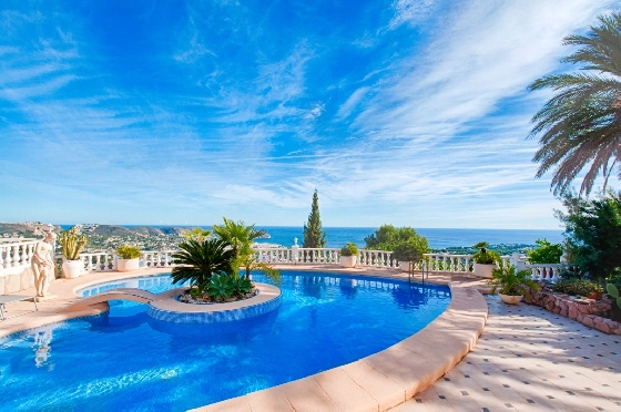 Villa in Moraira zu verkaufen, Living area 300 m², Baujahr 1984, Klimaanlage, Plot 1615 m², 3 Schlafzimmer, 2 Badezimmer, Pool, ref.: AM-12279DA-16