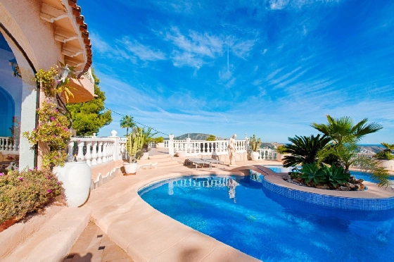 Villa in Moraira zu verkaufen, Living area 300 m², Baujahr 1984, Klimaanlage, Plot 1615 m², 3 Schlafzimmer, 2 Badezimmer, Pool, ref.: AM-12279DA-5